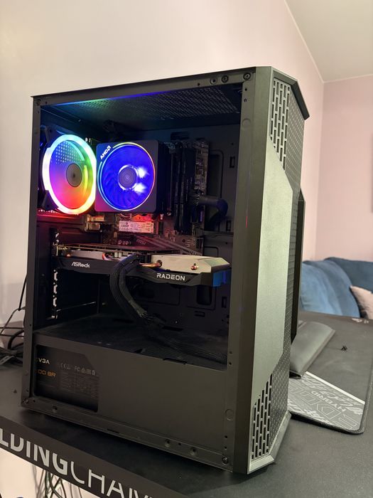 Настолен RGB Гейминг компютър и монитор Гаранционна видеокарта