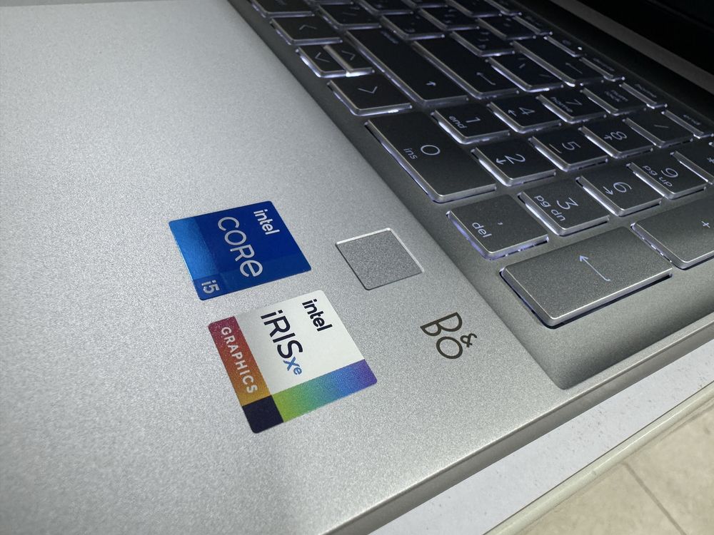 hp core i5-13 eng songi avlod metal korpuslik 16/512 ssd patvetka bor