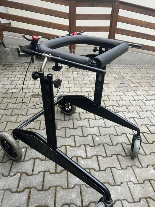 Cadru premergator, dizabilitati, marime universala