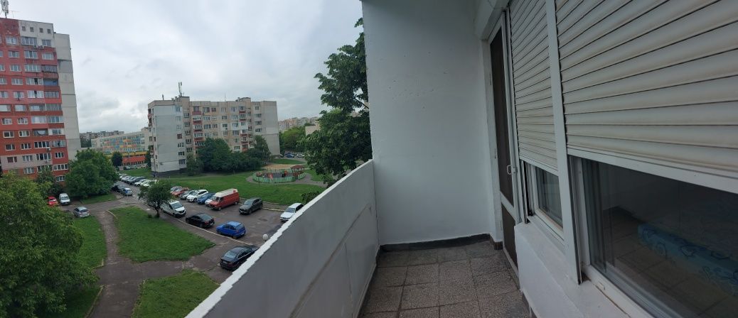 Тристаен в Надежда-1.