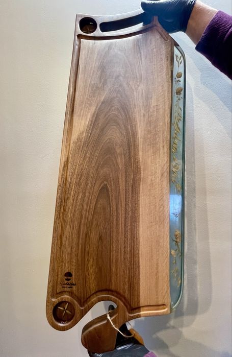 Realizez platouri din lemn masiv+rășină