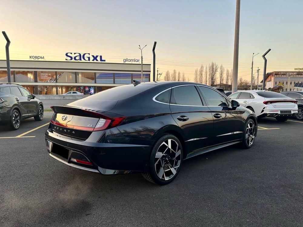 Проадется hyundai sonata 2022 года 2,5 последняя позиция