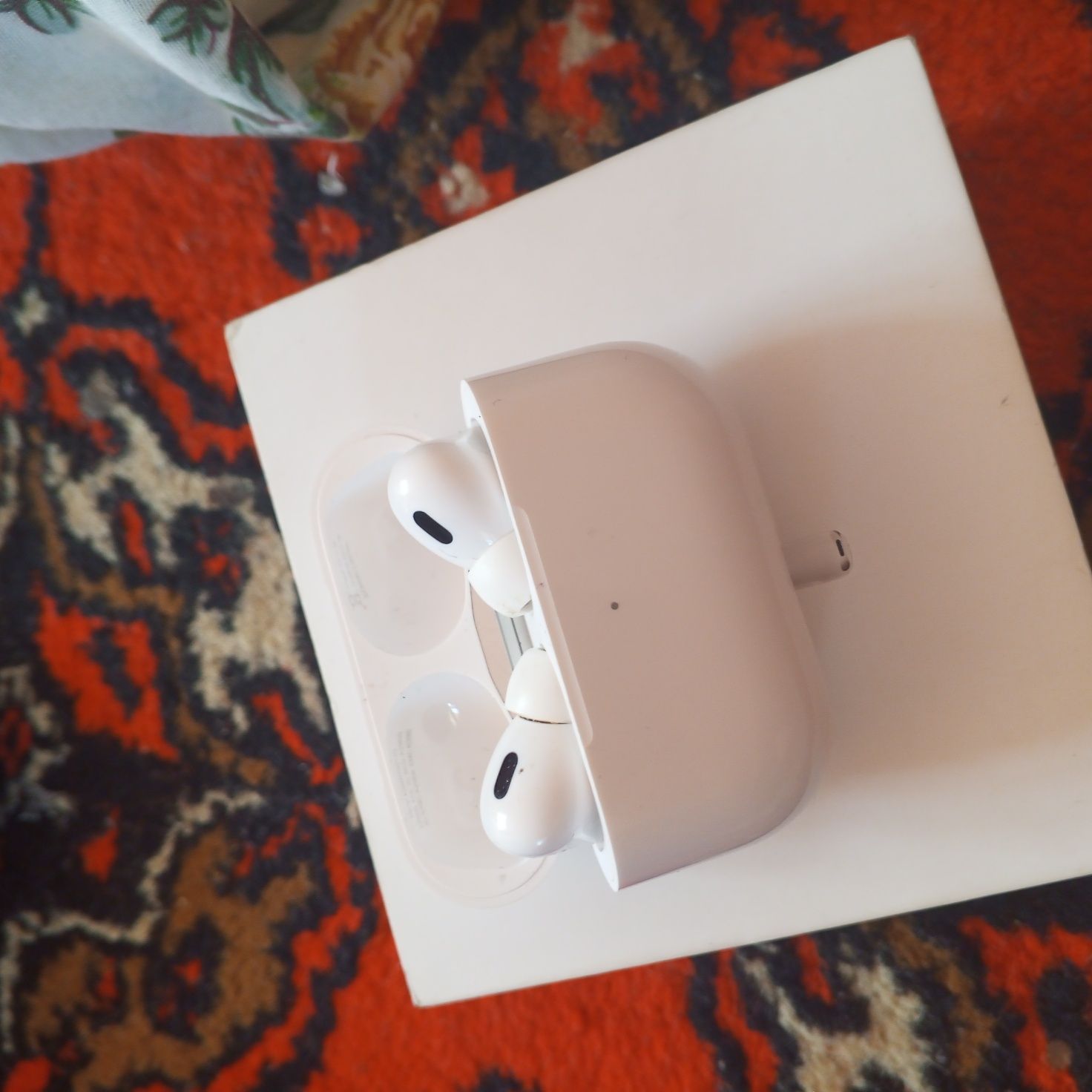 Apple airpods pro 2 sotiladi