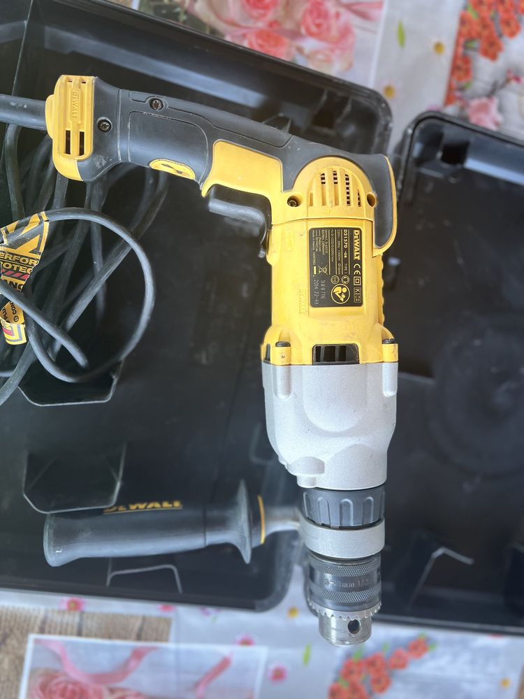 Carota Dewalt import UK (220v)buton defect