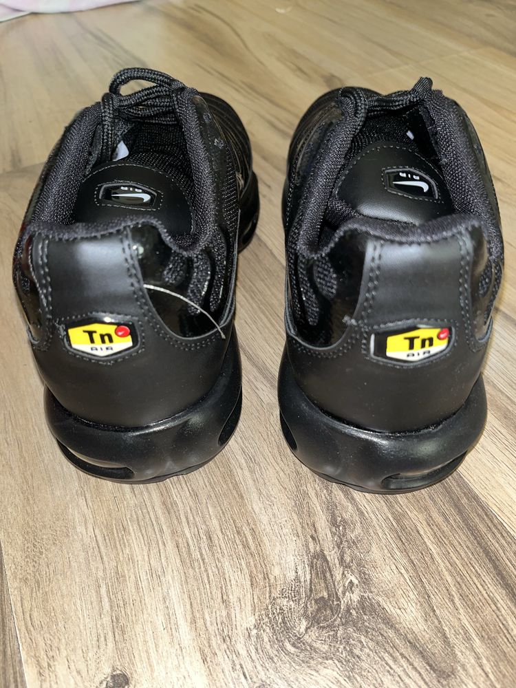 AirMax Plus Tn Black *НОВИ* + ПОДАРЪК