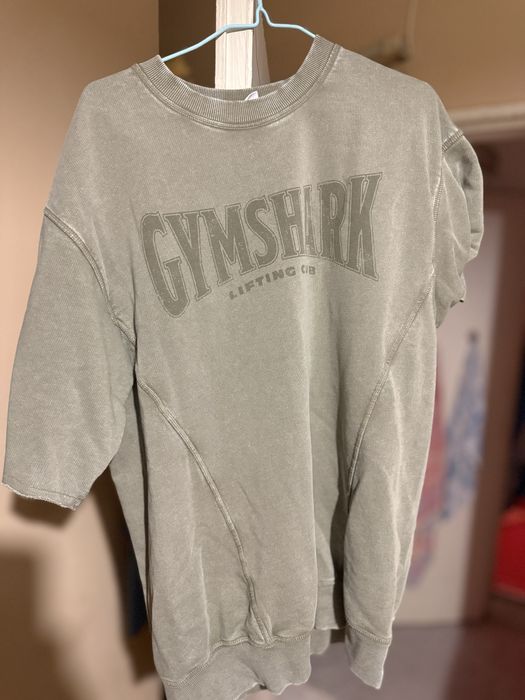 Gymshark Тениска и Суитчър