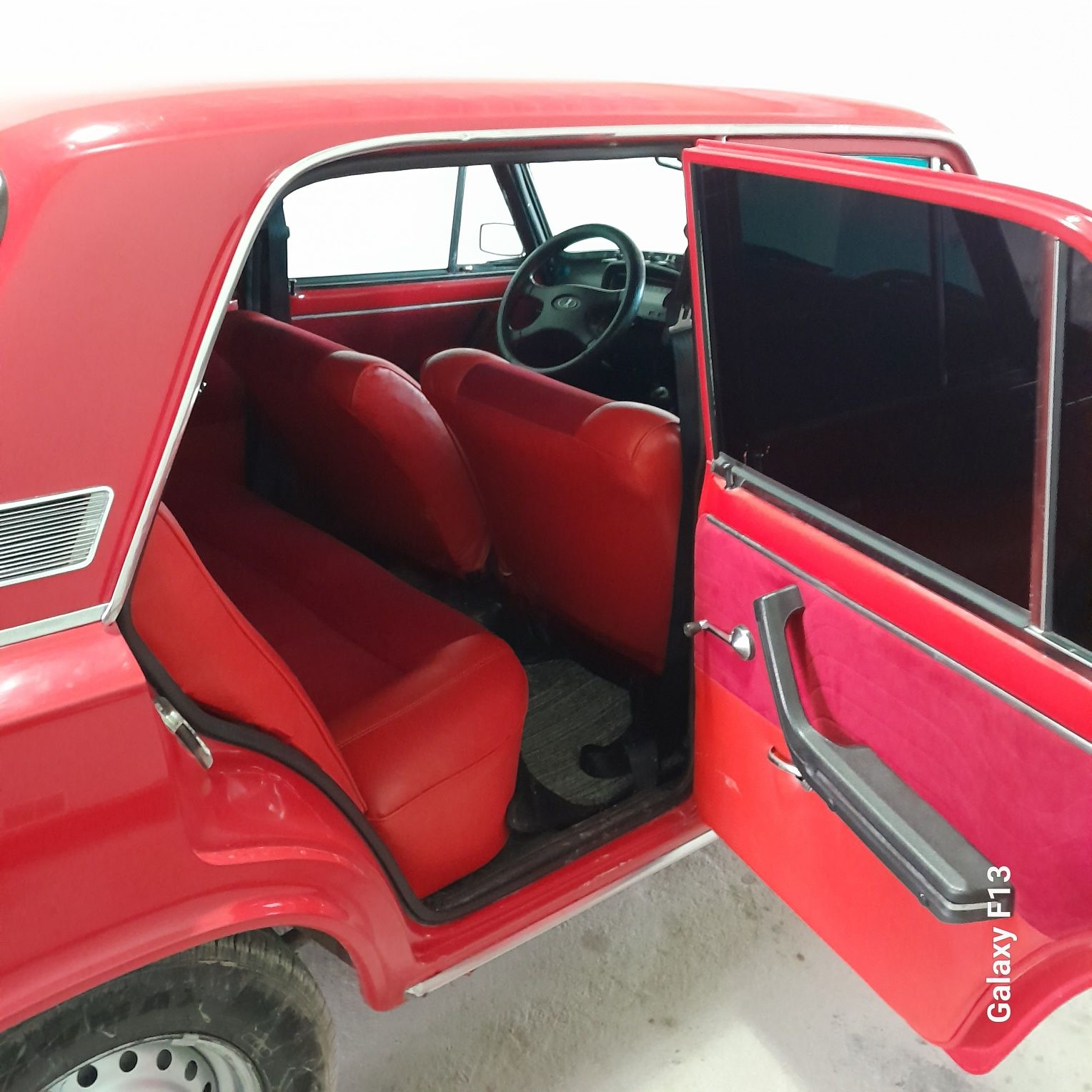 Vaz 2101 sotiladi