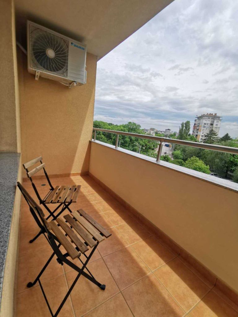Дава се под наем Тристаен апартамент в София, Надежда 4 - 130 кв.м за 775 € - Снимка #8