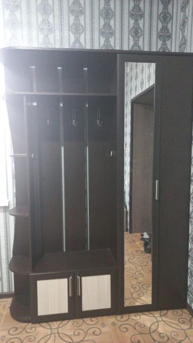 Продам шкаф в прихожую
