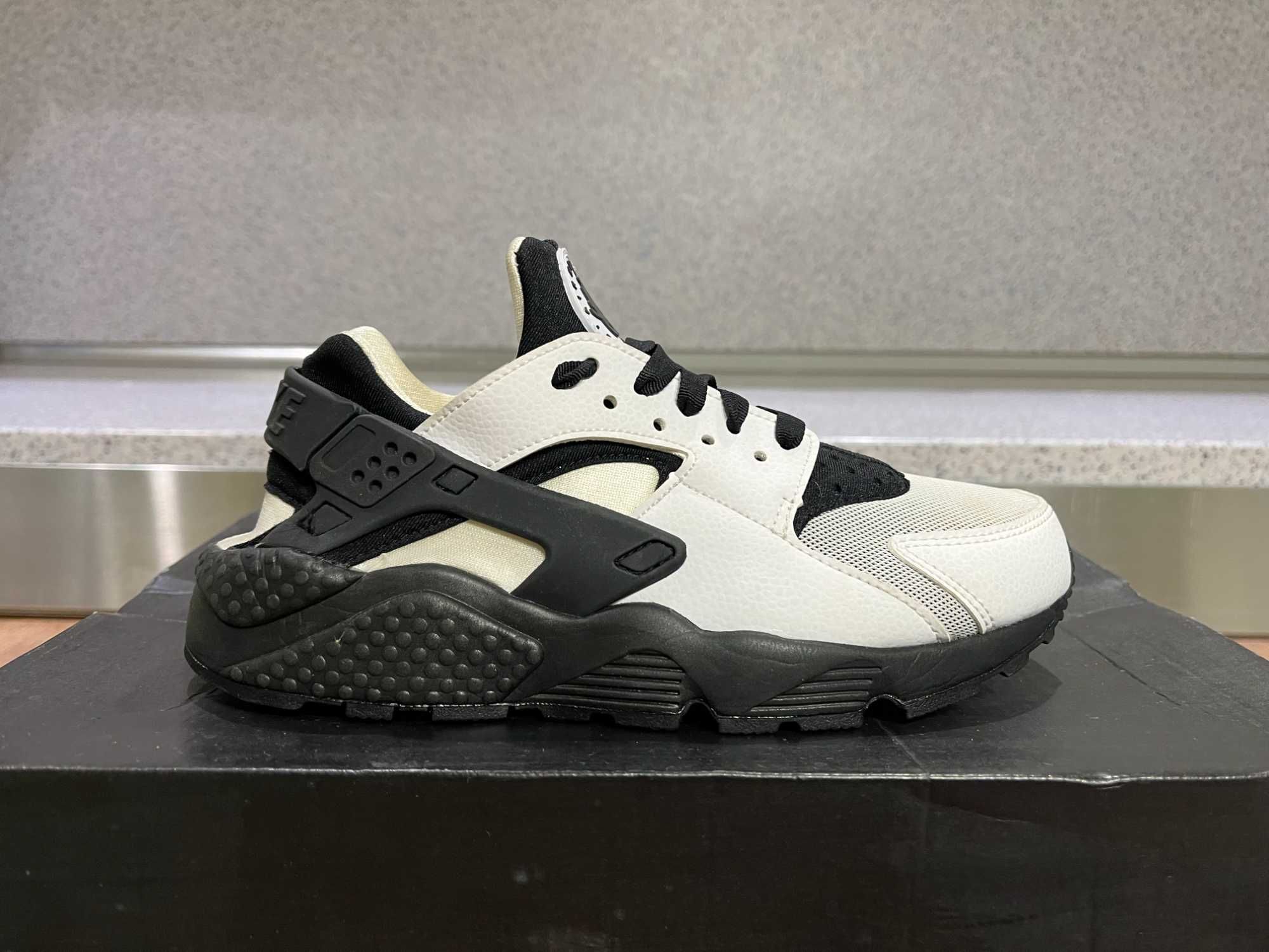 ОРИГИНАЛНИ *** Nike  Air Huarache Run “ White/Black ”