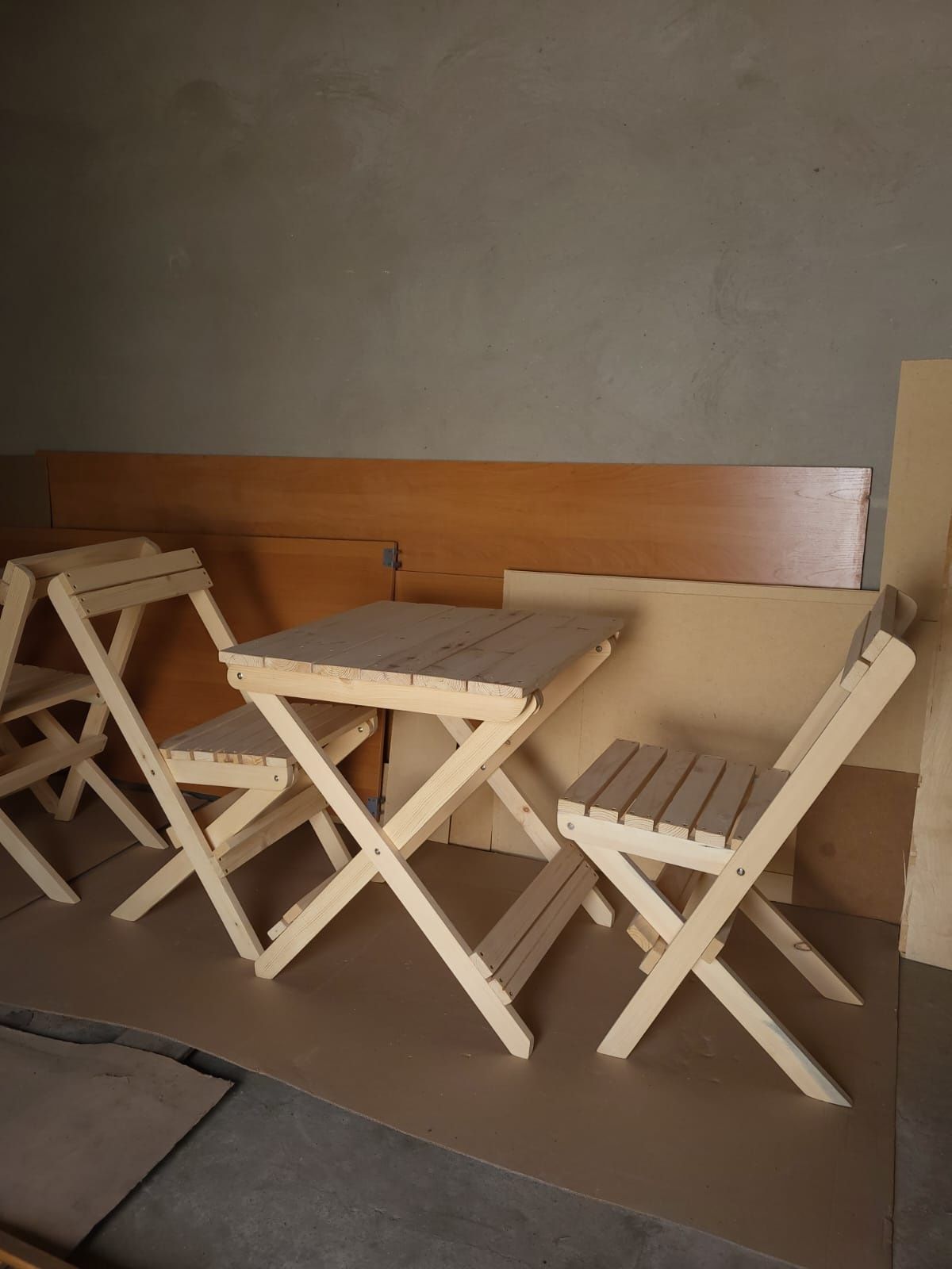 Складная мебель столы стулья кашпо