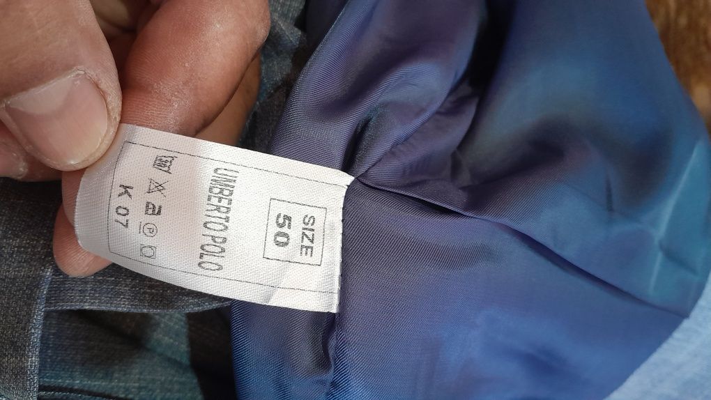 Продам пиджак тройка в хорошем состоянии.