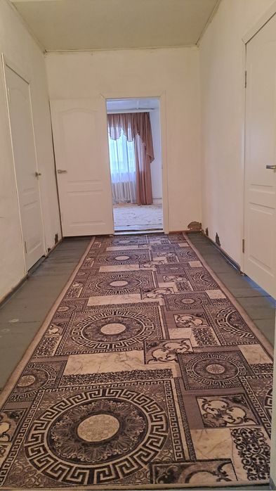 Тасбугет 18маршпут конечкасы 7бөлмелі улкен планды уй жалға б.ді 80.мы