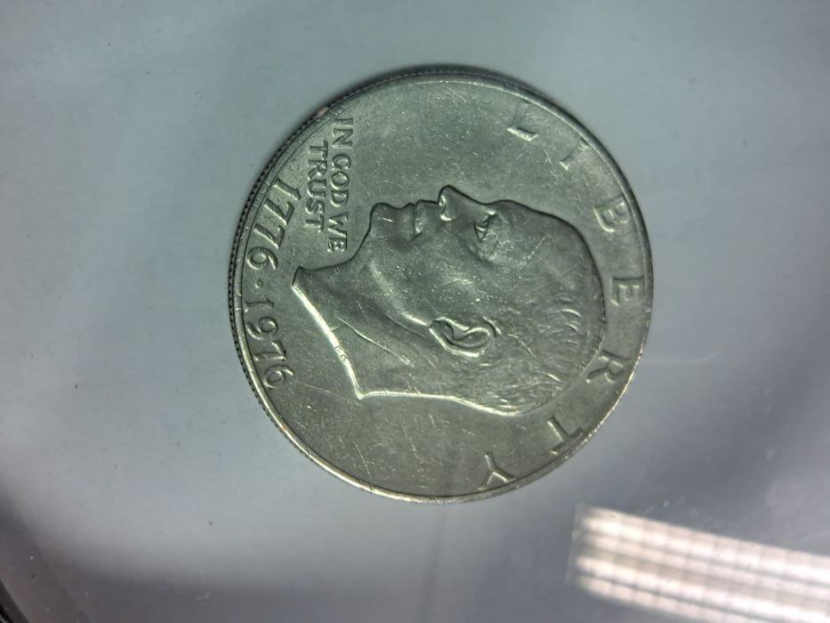 Un dolar.RARA, 120  lei