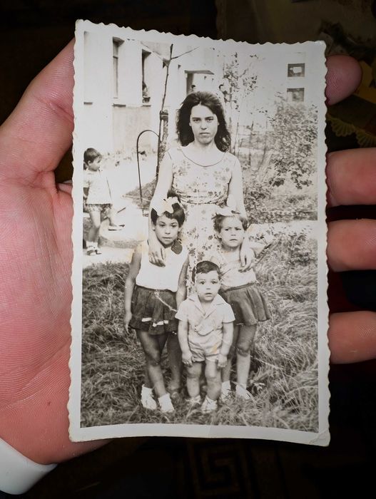 Colorare fotografii vechi alb-negru