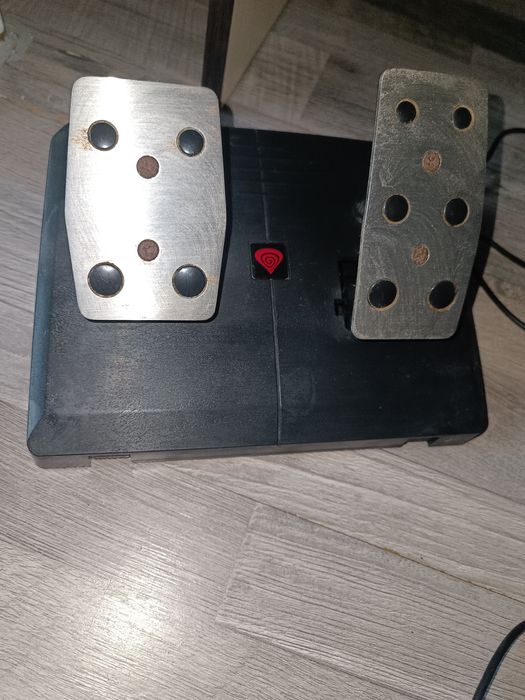 Volan gaming 900 grade