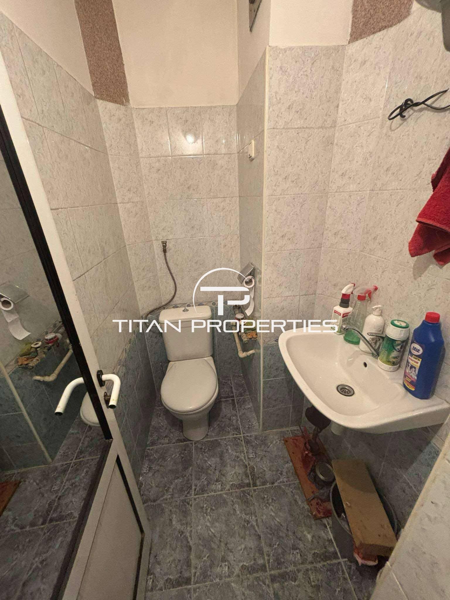 Многостаен апартамент в кв. Кючук Париж