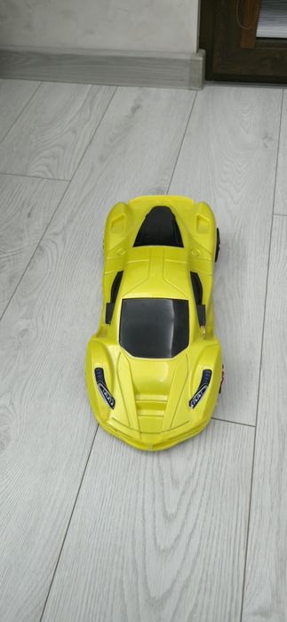 Детска кола и трактор