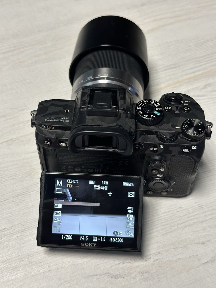 Sony alpha a7 r III + 55 210 mm линза