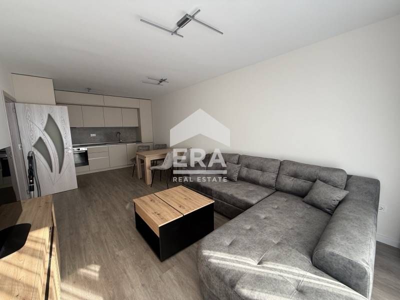 Двустаен новообзаведен апартамент под наем в центъра на град Варна