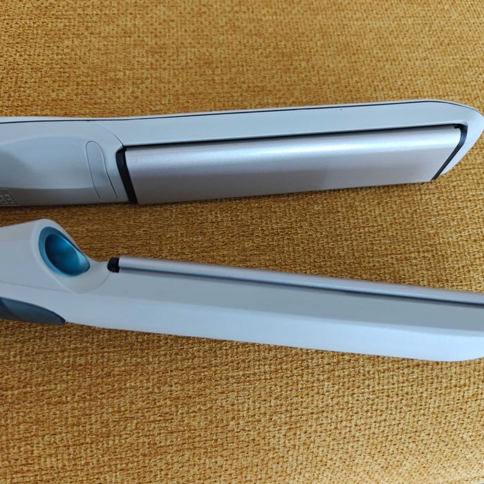 Преса за коса Remington HYDRAluxe Pro S9001