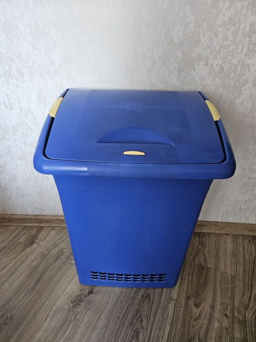 Продам корзину для белья