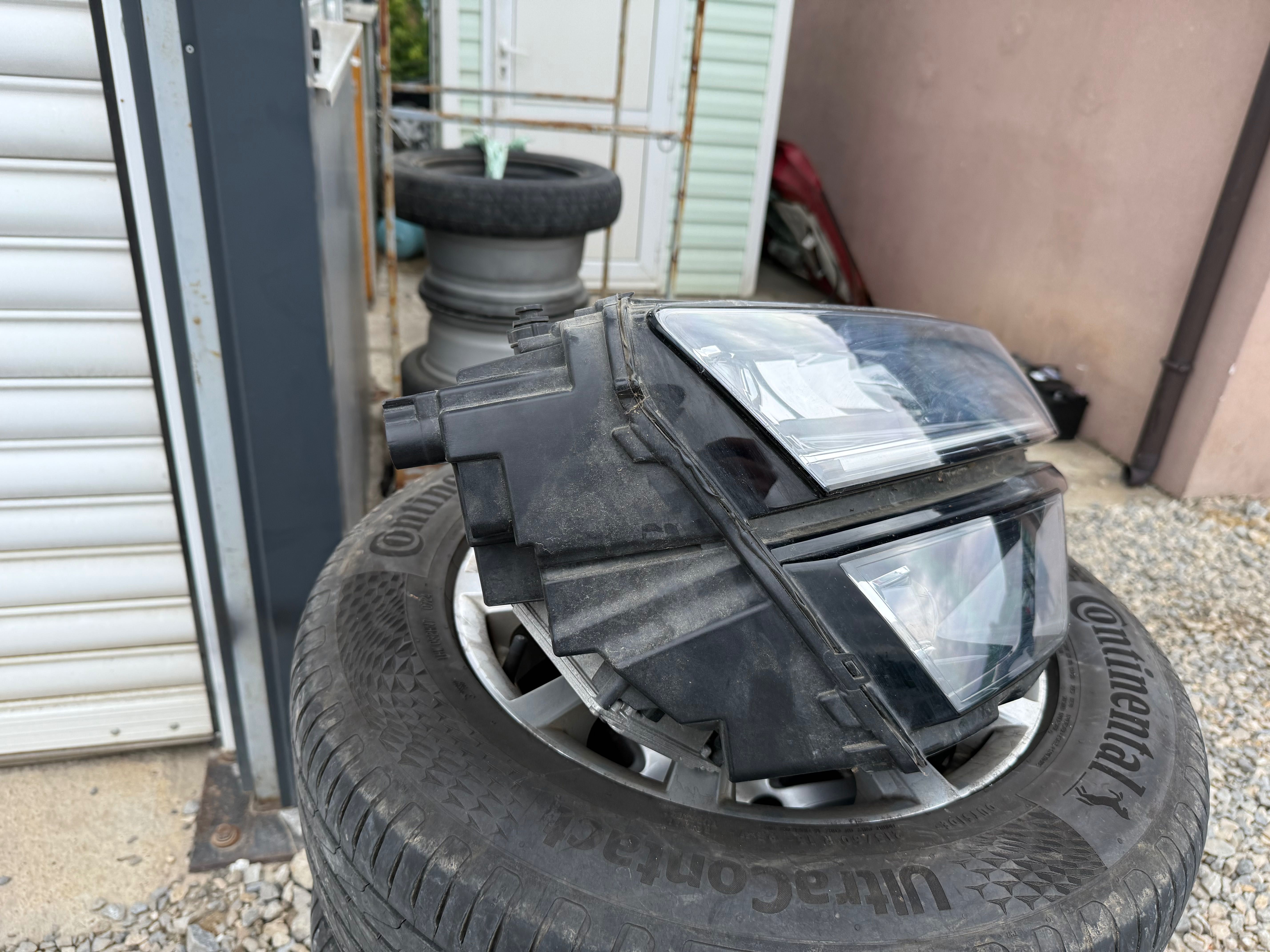 Фар за Skoda Karoq Full Led