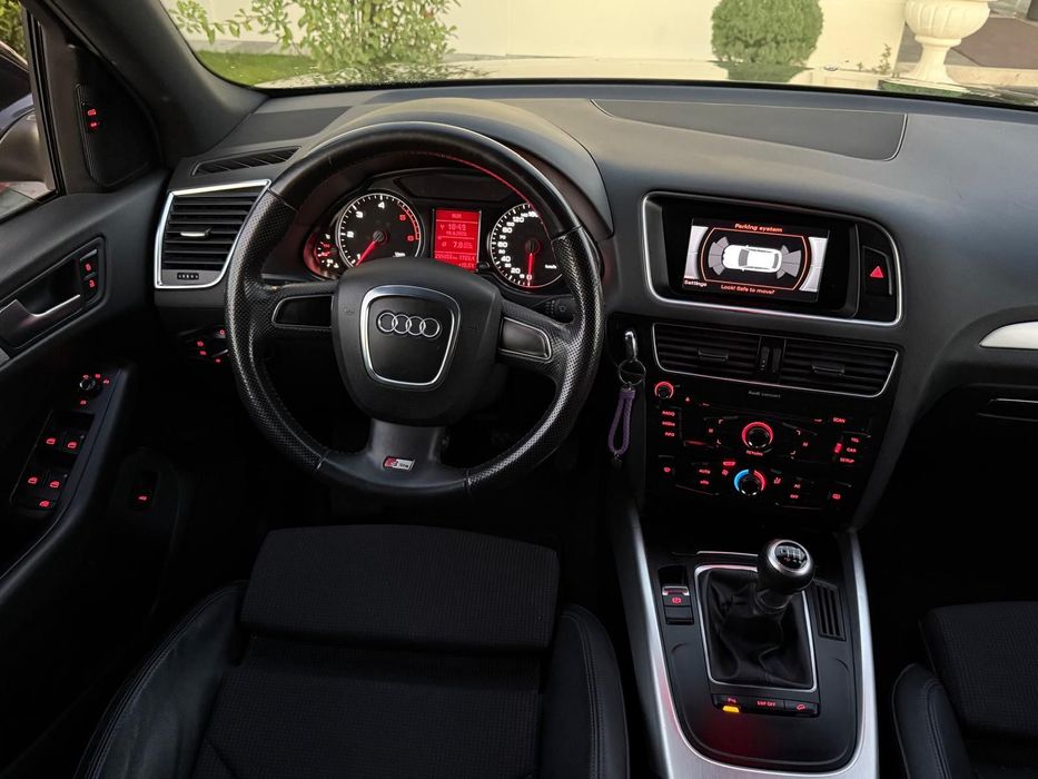 Audi Q5  2.0 TDI  Quattro S-line