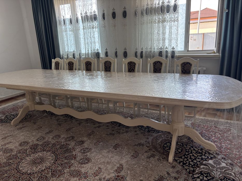 Стол 5 м и сиулья 16 шт