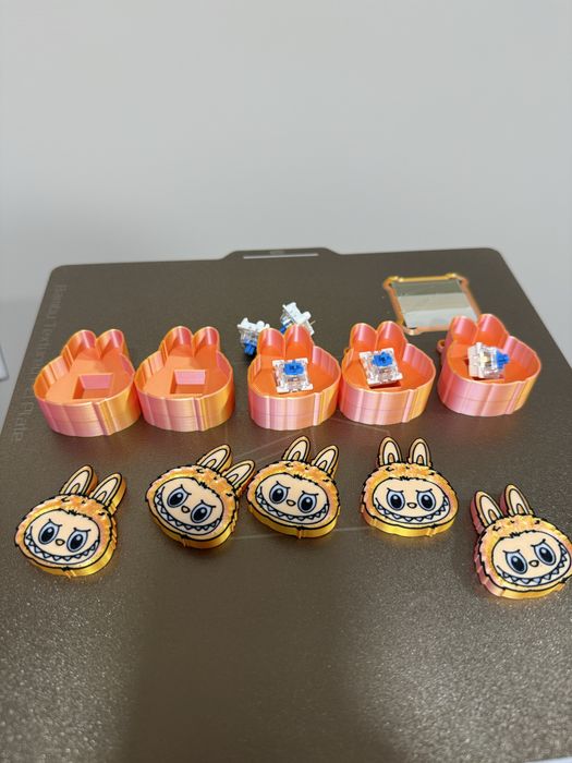 Labubu clicker ключодържател