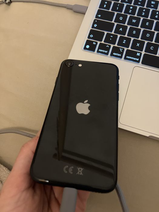 Iphone SE 2020 64ГБ