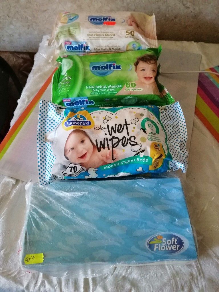 Мокри кърпички за деликатната бебешка кожа на Молфикс
