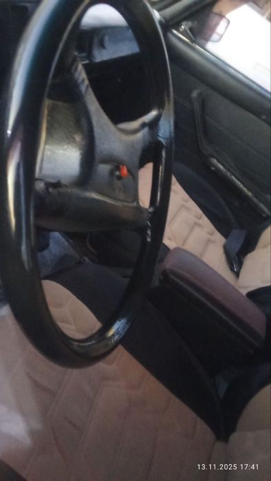 Vaz 2105 Sotiladi
Ваз 2105

1984й