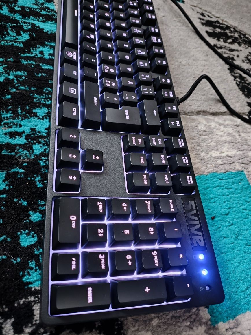 Tastatura mecanica RGB SVIVE TRITON Gaming keyboard