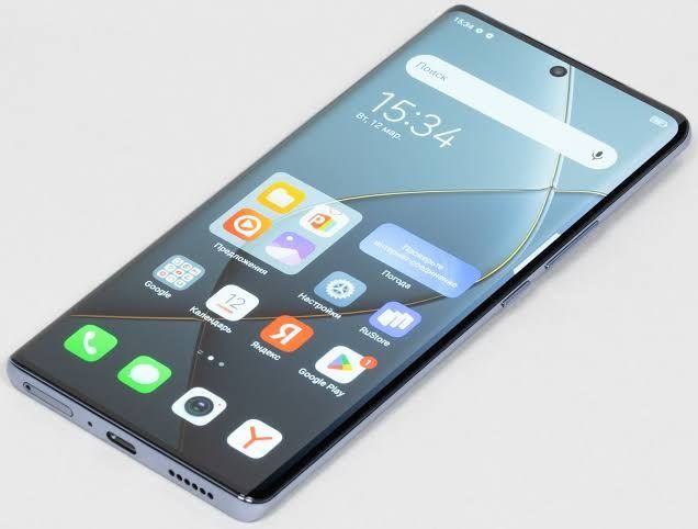 Tecno spark 20 pro plus