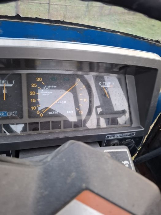 Tractor iseki 26 cai