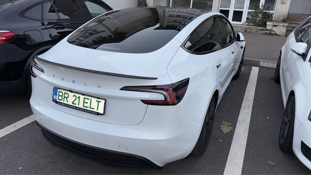 Vand Tesla model 3 2024