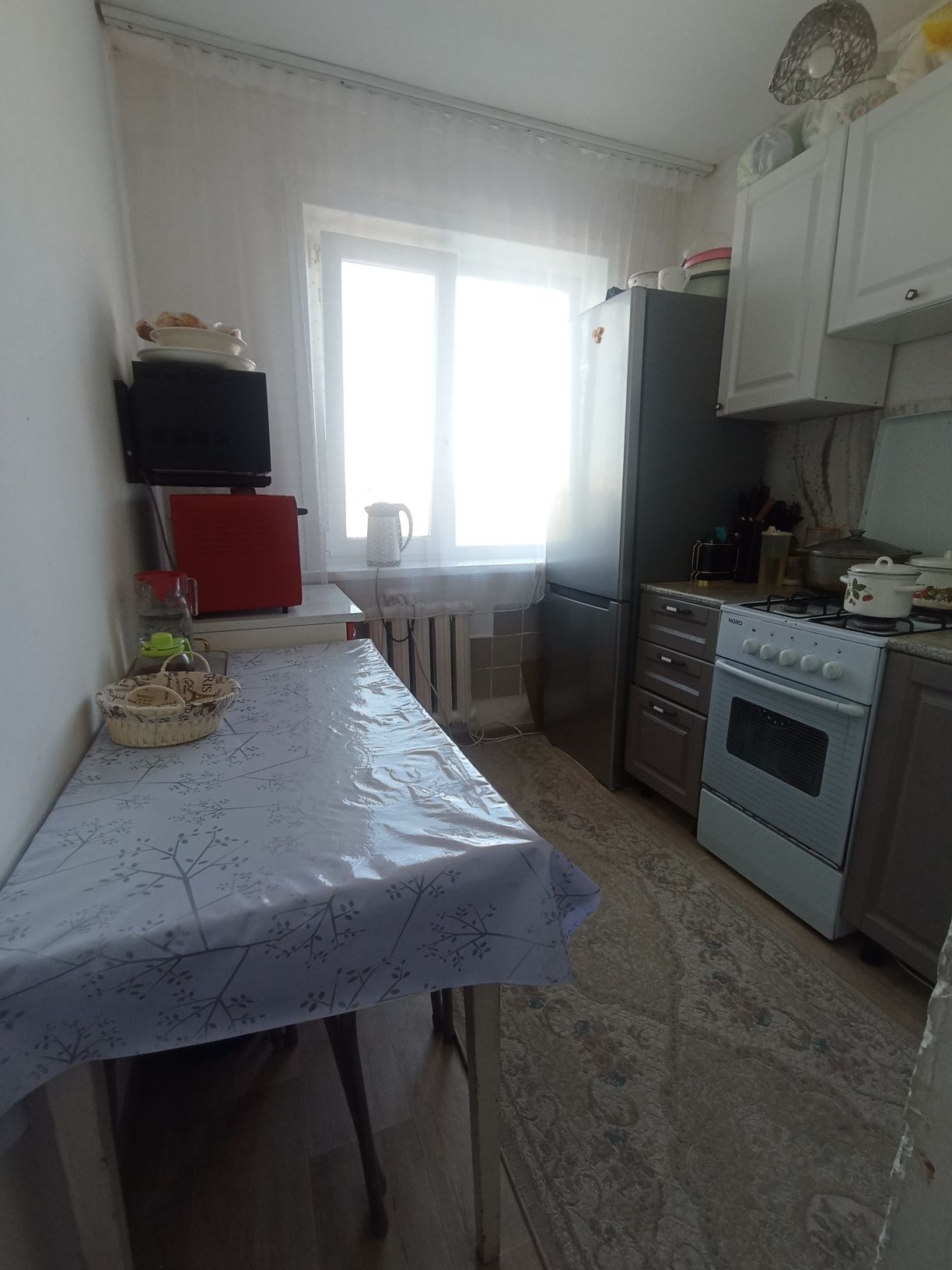 Продам 3 комн квартиру (полноценную)) в 4 мкр,