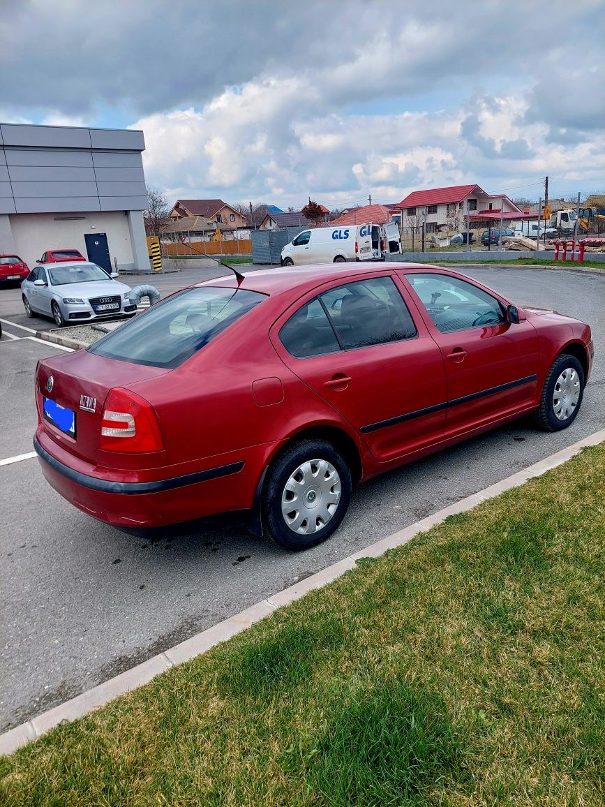 Vând skoda octavia 2   1.6 benzina