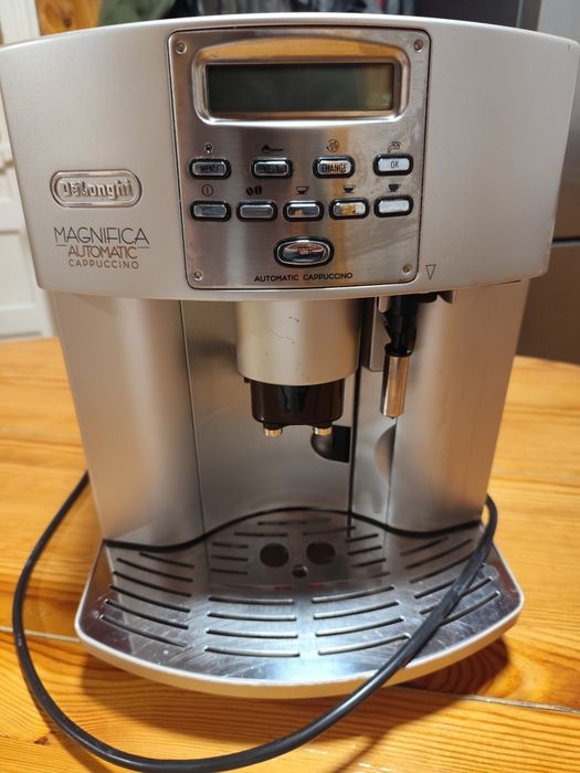 Espressor automat DeLonghi