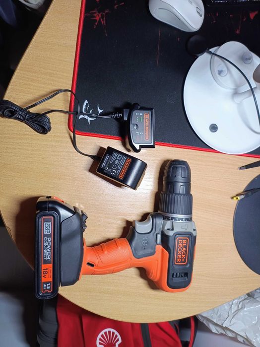 Акумулаторен винтоверт Black and Decker 18V