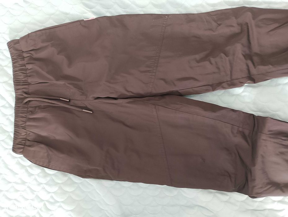 Продам брюки теплые на девочку