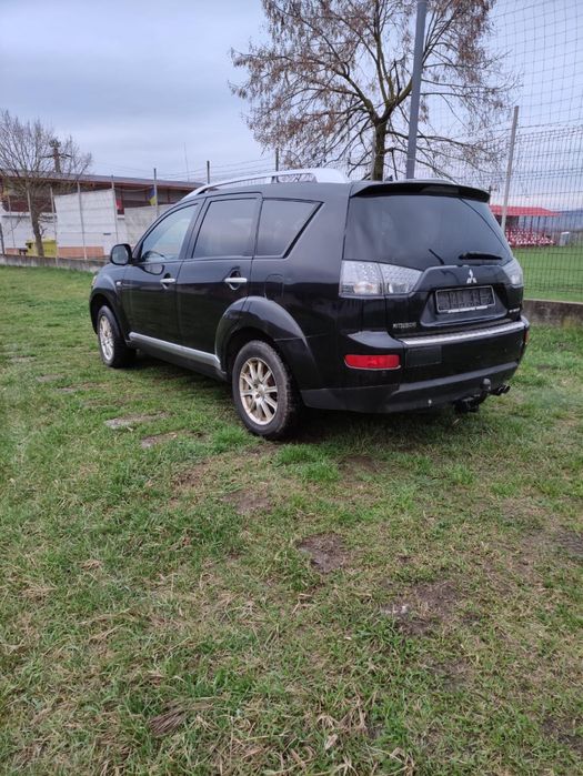 Vând Mitsubishi Outlander 4X4