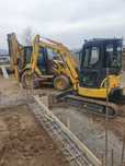 Inchiriez buldoexcavator bobcat excavator compactor basculă Demolări!