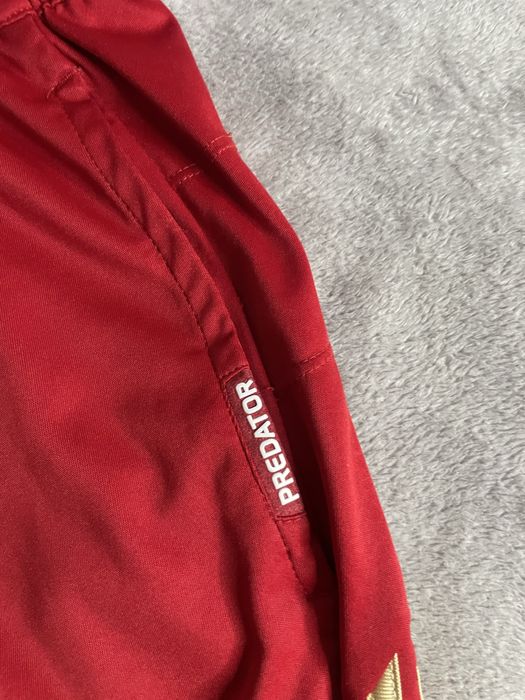 Pantaloni scurti Adidas Fire. Mariema M