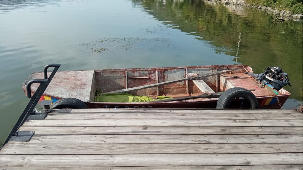Vand Barca cu licenta comericala de pescuit
