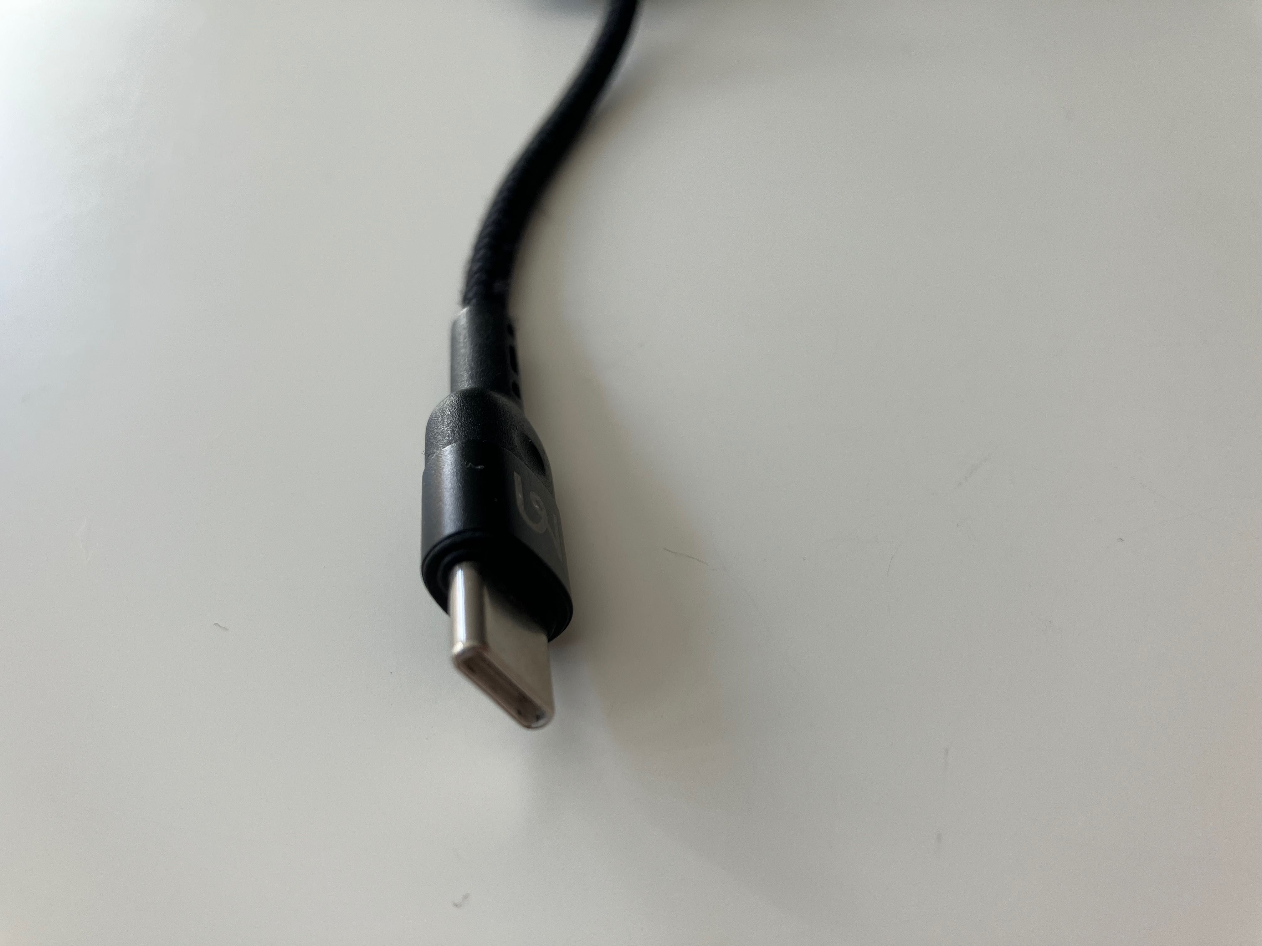 Кабел usb-c lightning