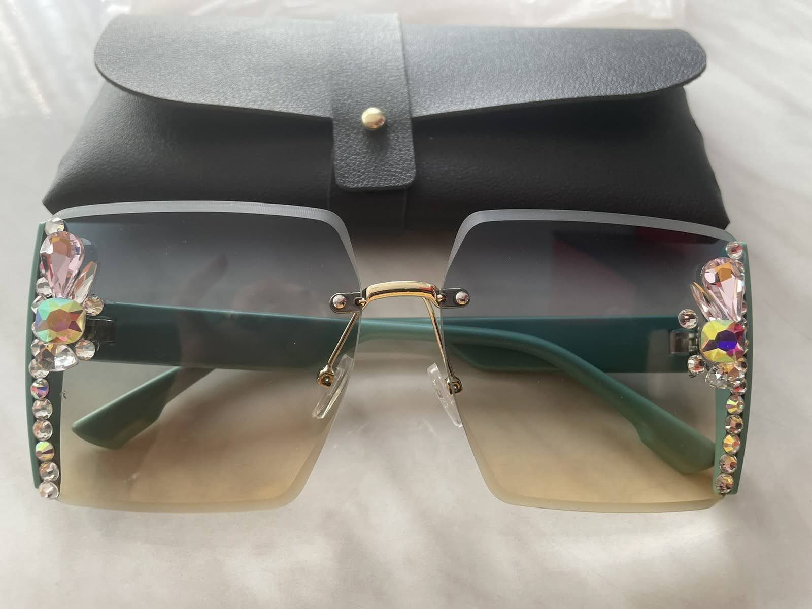 25 лева нови дамски слънчеви очила