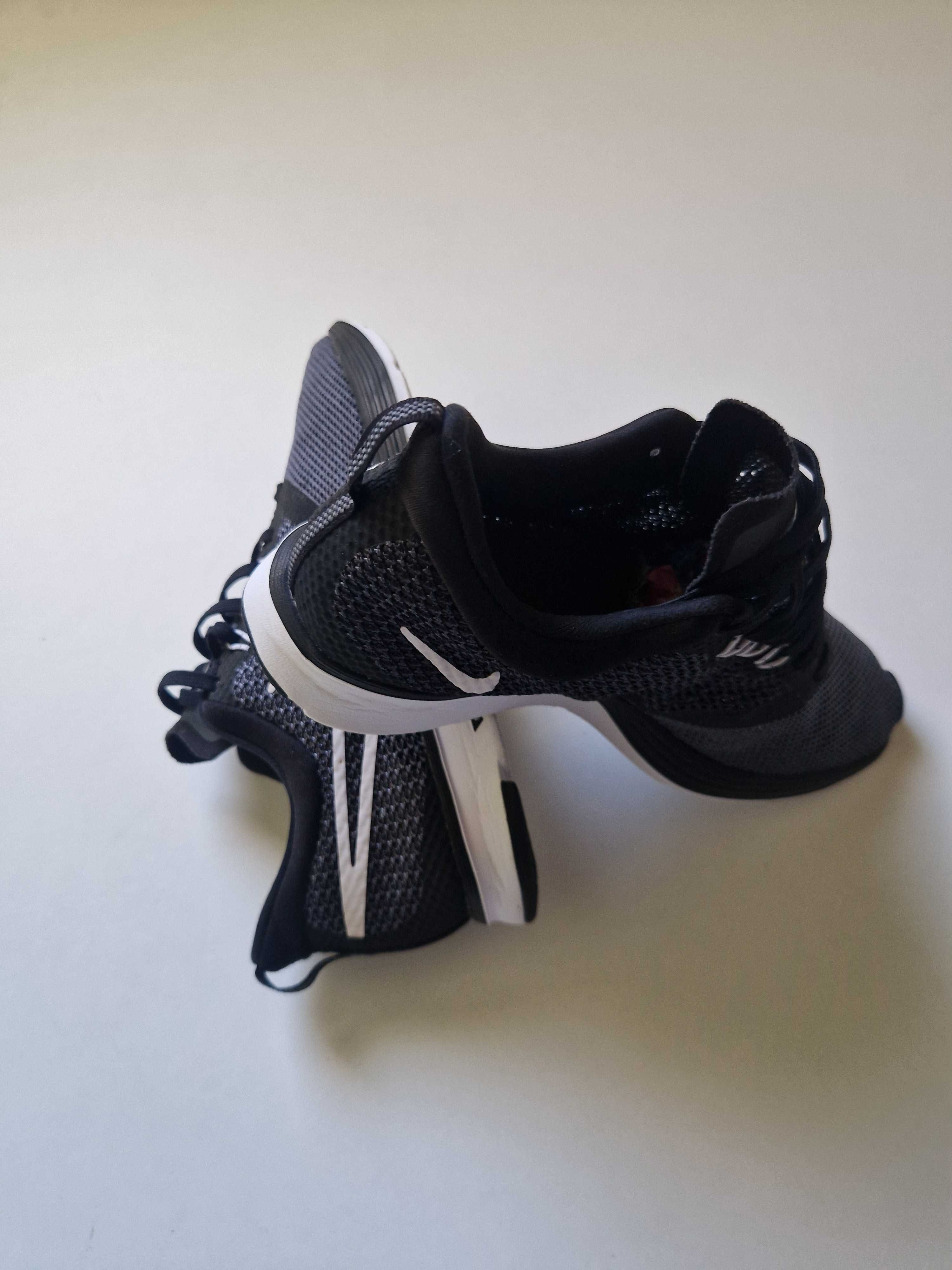 Nike Zoom Strike оригинални маратонки