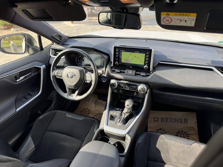 Toyota RAV4 4X2 / 52.000KM   / 2.5 Hybrid E-CVT / Exclusive Bi-Tone
